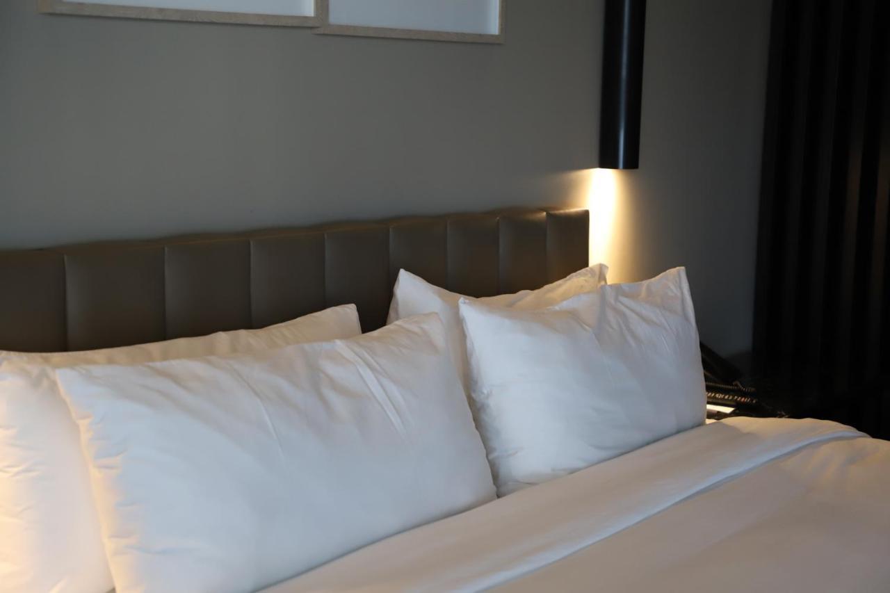 Bellwort Hotel กัวดาลาฮารา ภายนอก รูปภาพ
