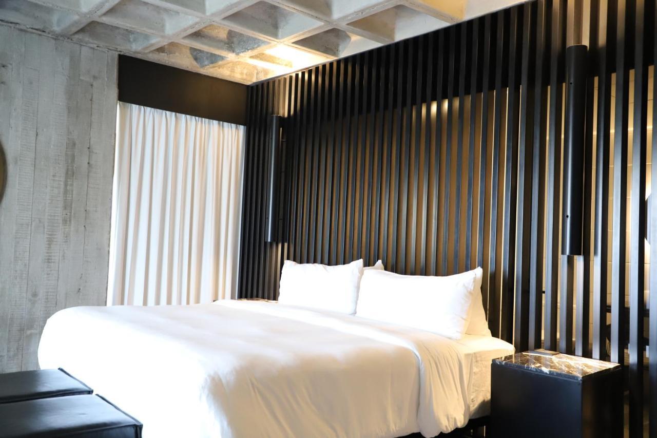 Bellwort Hotel กัวดาลาฮารา ภายนอก รูปภาพ